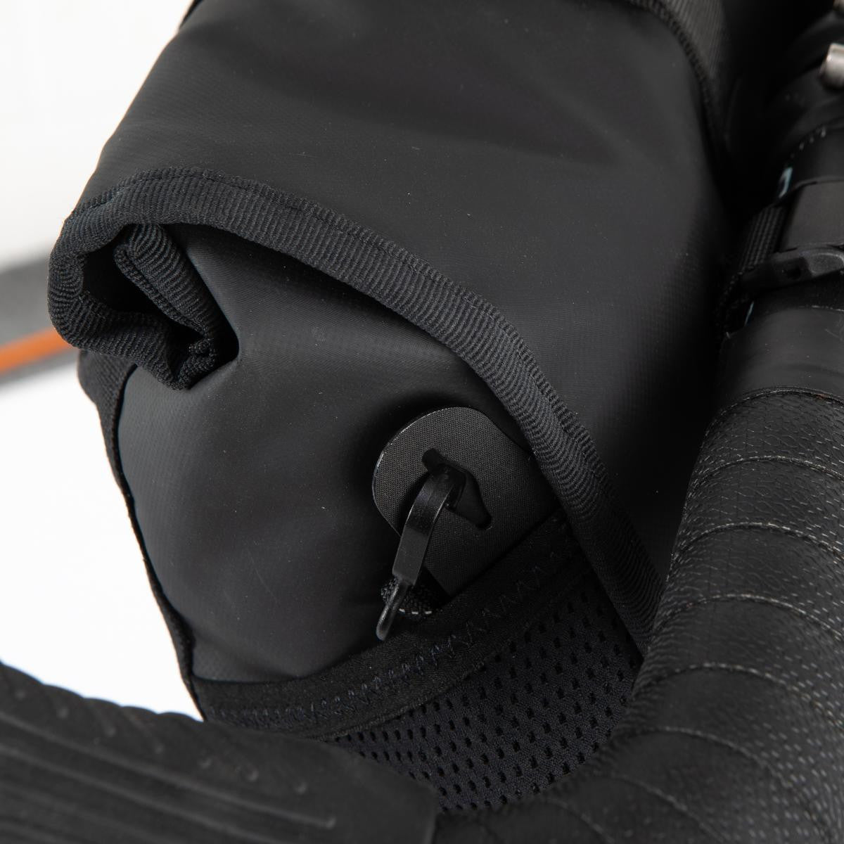 Restrap Rolltop Canister taske, sort